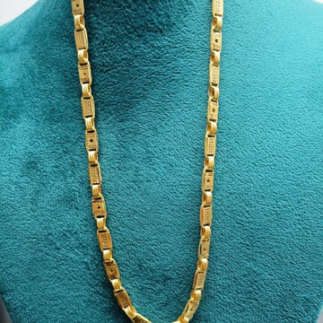 916 Gold Fancy Chain by Suvidhi Ornaments