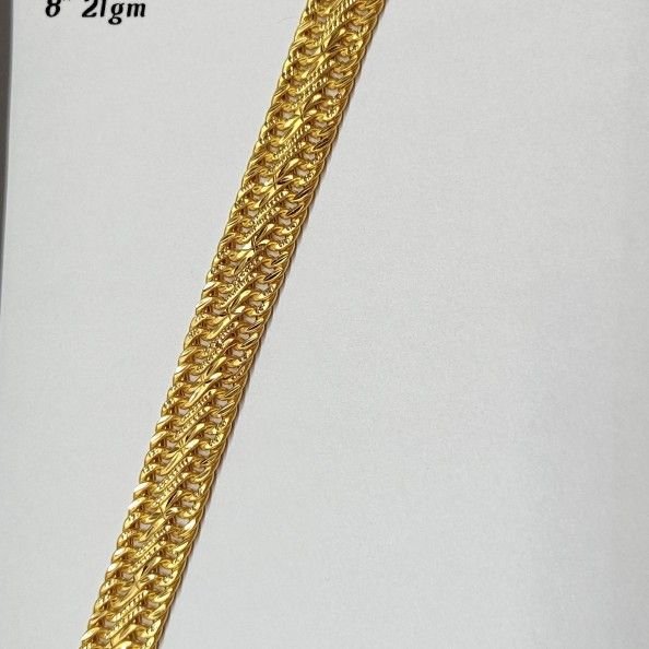 22crt Gold Fancy Lucky